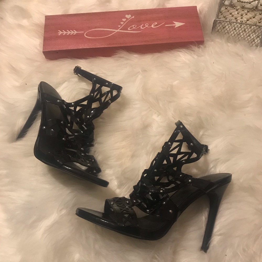 G by GUESS Black patent leather studded heels